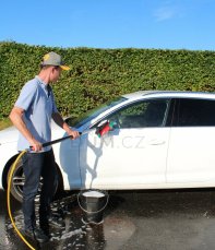 Vikan kartáč s násadou ON/OFF, 1065mm, 521652